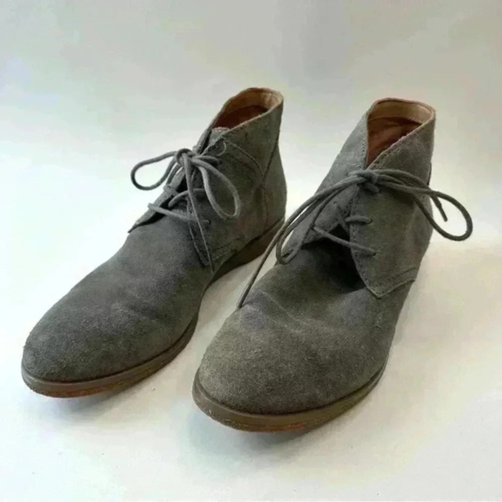 Franco Sarto Percy Lace Up Ankle Boots‎ Booties Women’s Shoes Size 7 Gray Suede